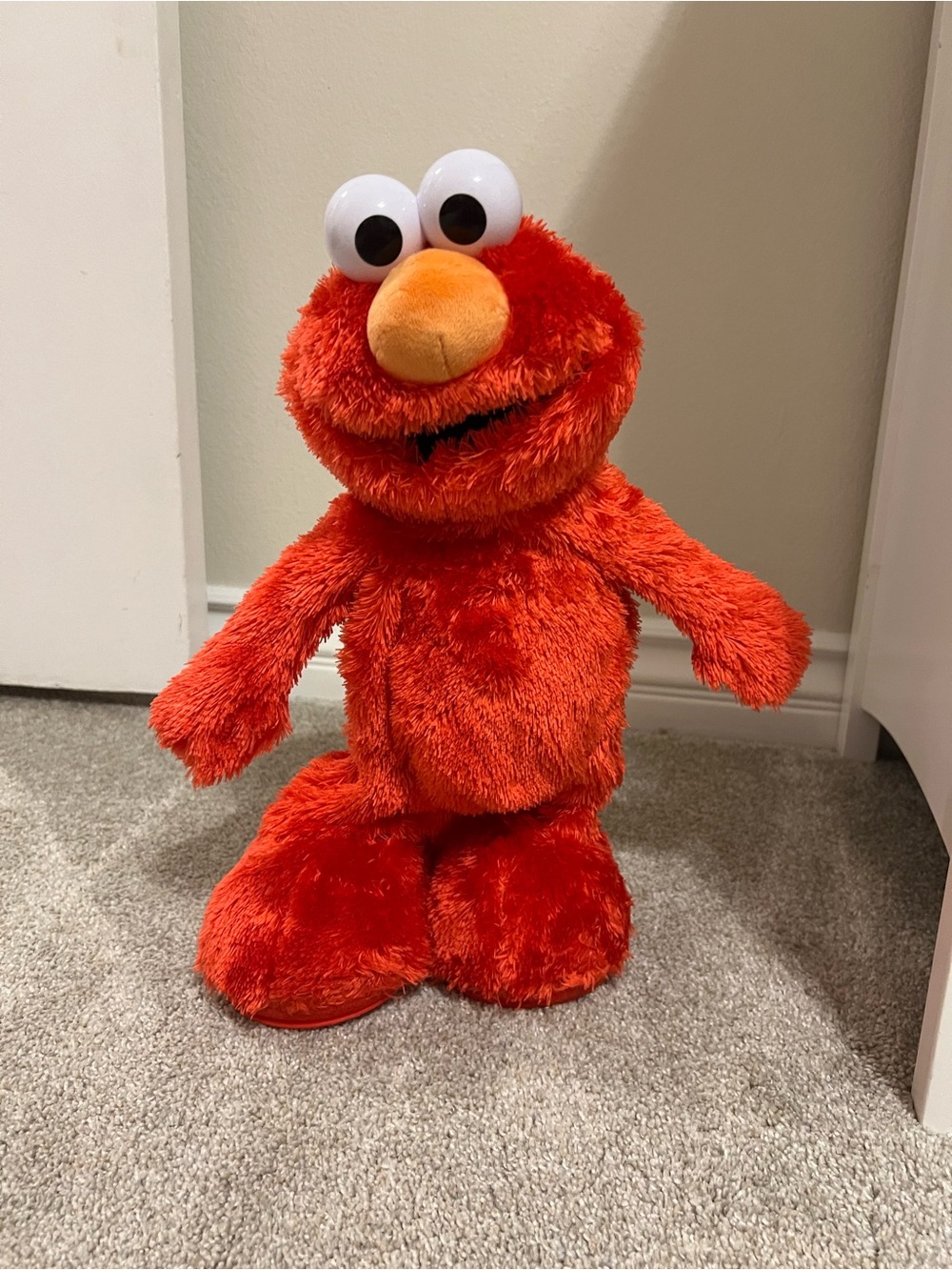 Sesame Street Honey Pokey Dancing Elmo 14”